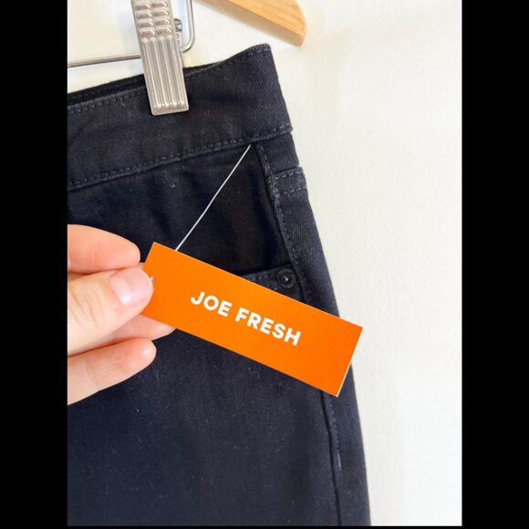 Joe Fresh Black Denim Raw Hem Skirt - Size 8 - Picture 5 of 7